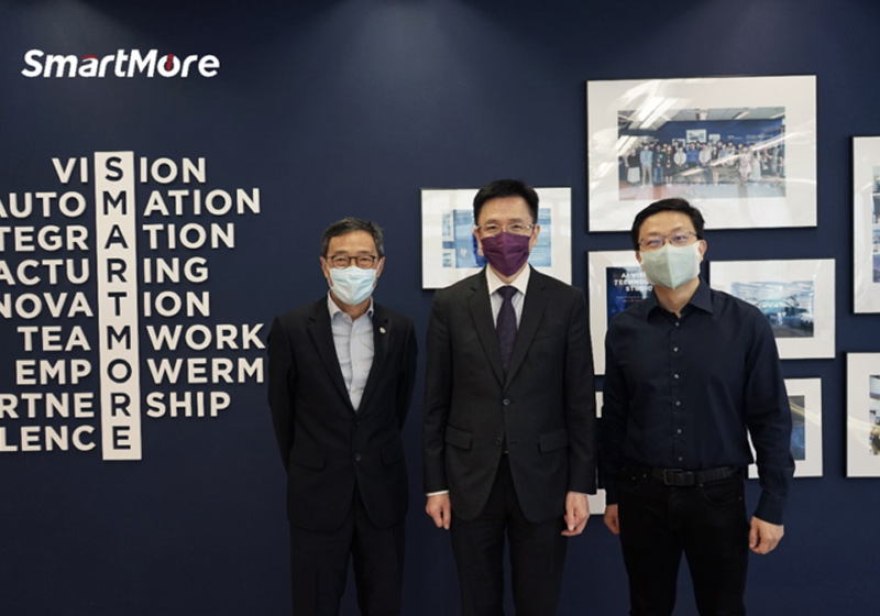 Professor Sun Dong, JP, Secretary for Innovation, Technology and Industry Visited SmartMore in October, 2022